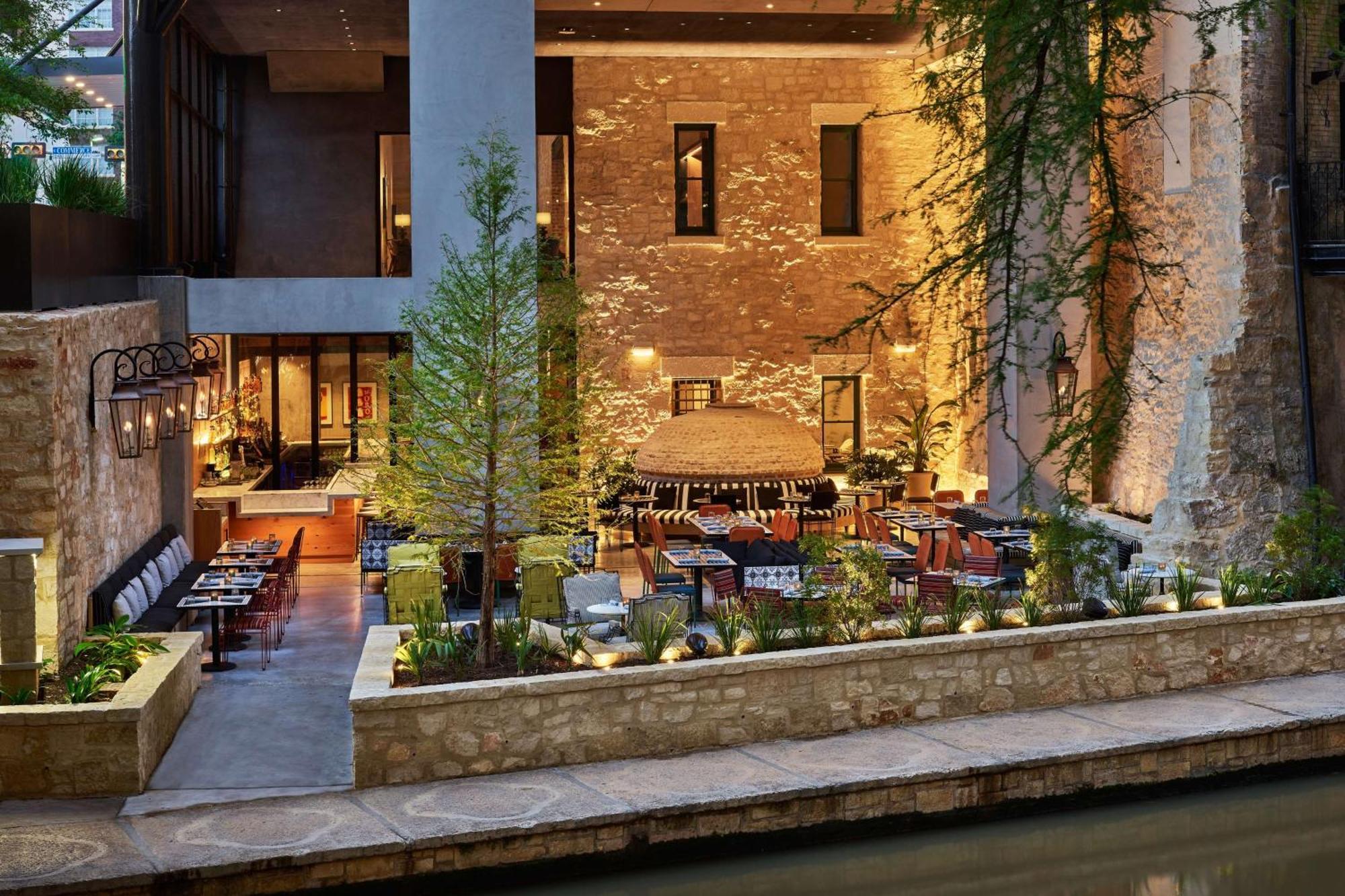Canopy By Hilton San Antonio Riverwalk Exterior photo